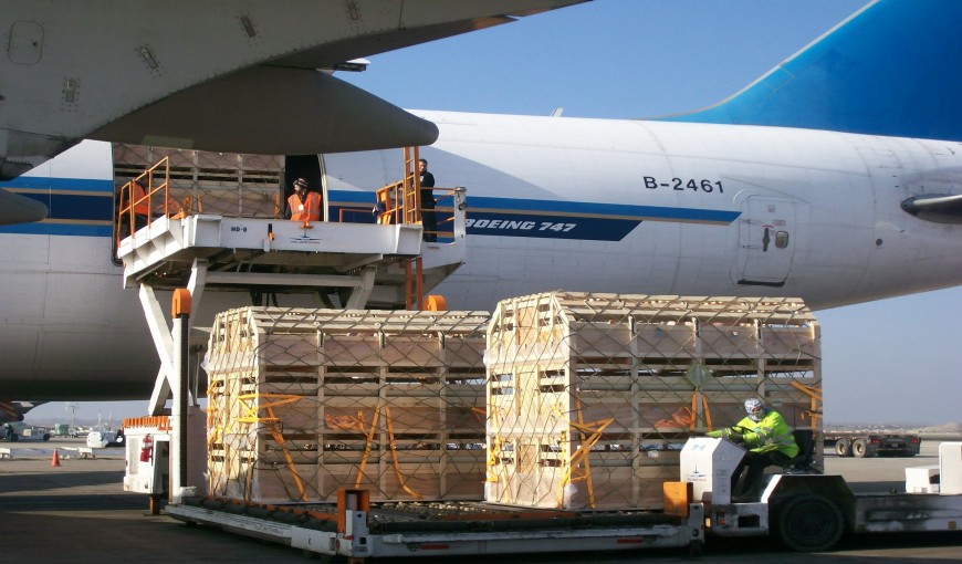 霍尔果斯到美国空运公司
